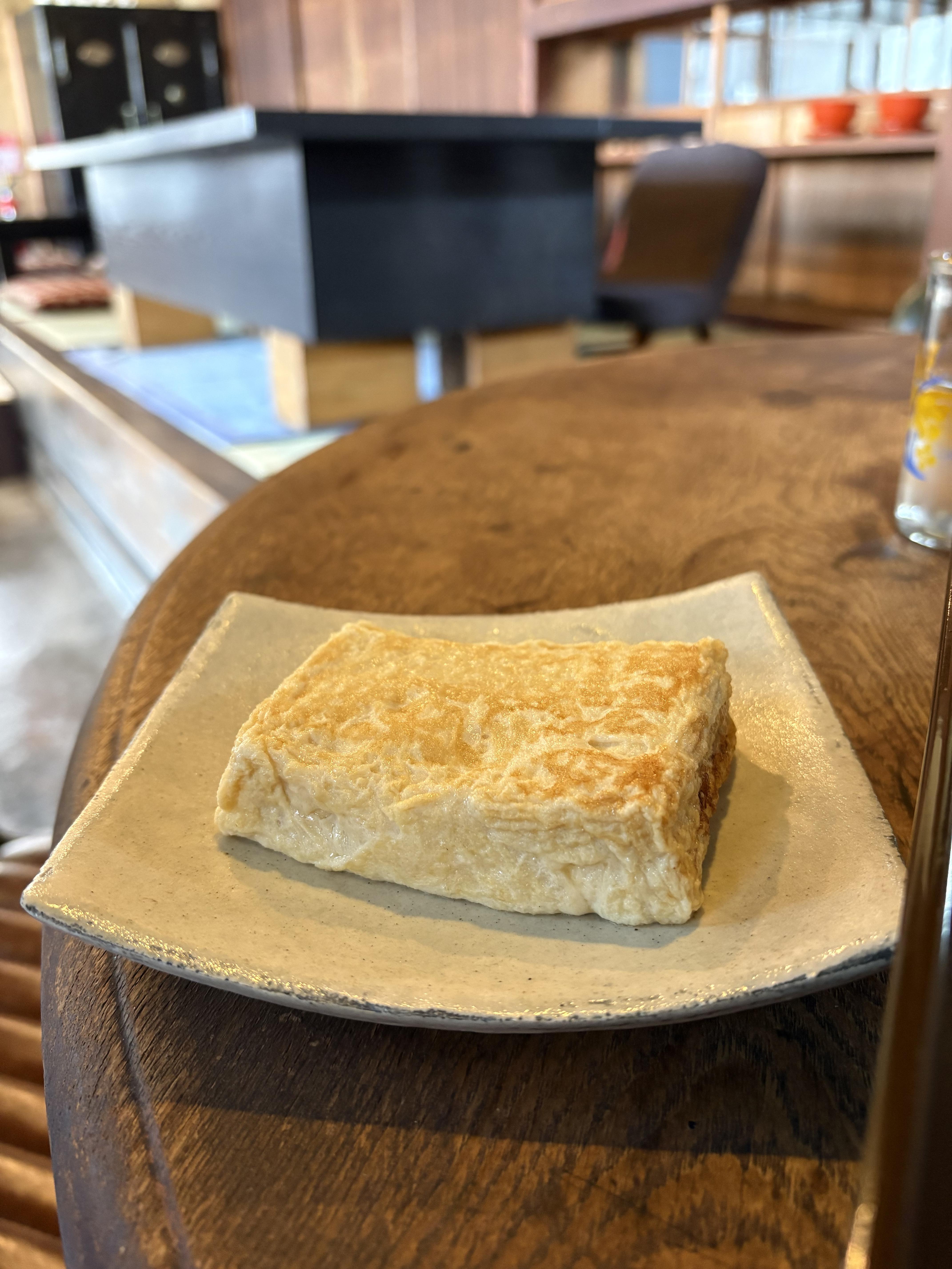 呑みたくなるだし巻き玉子！！やはり甘くない玉子焼きが好きですね✌︎('ω'✌︎ )<br>