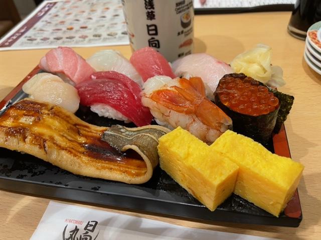 <b><span style='font-size:1.4em;'>行く前に東京駅で贅沢！！</span></b>
